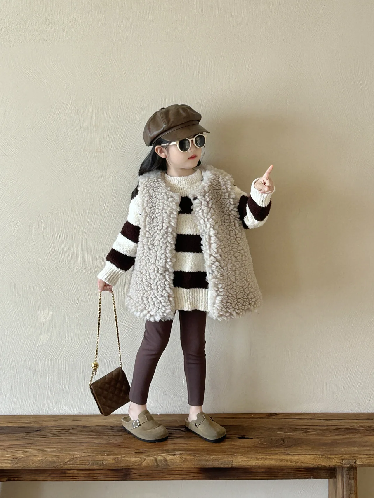 Girls Suit 2024 Winter New Childrens Clothes Girls Baby Coffee Striped Sweater Solid Color Lamb Hair Vest Two-piece Casual