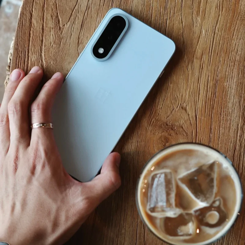 OnePlus Nord 5 Smartphone 5G Snapdragon 8s Gen 3 6.83”AMOLED Display 144 Hz 5200mAh 80W SUPERVOOC Charging 50MP Dual Cameras 5