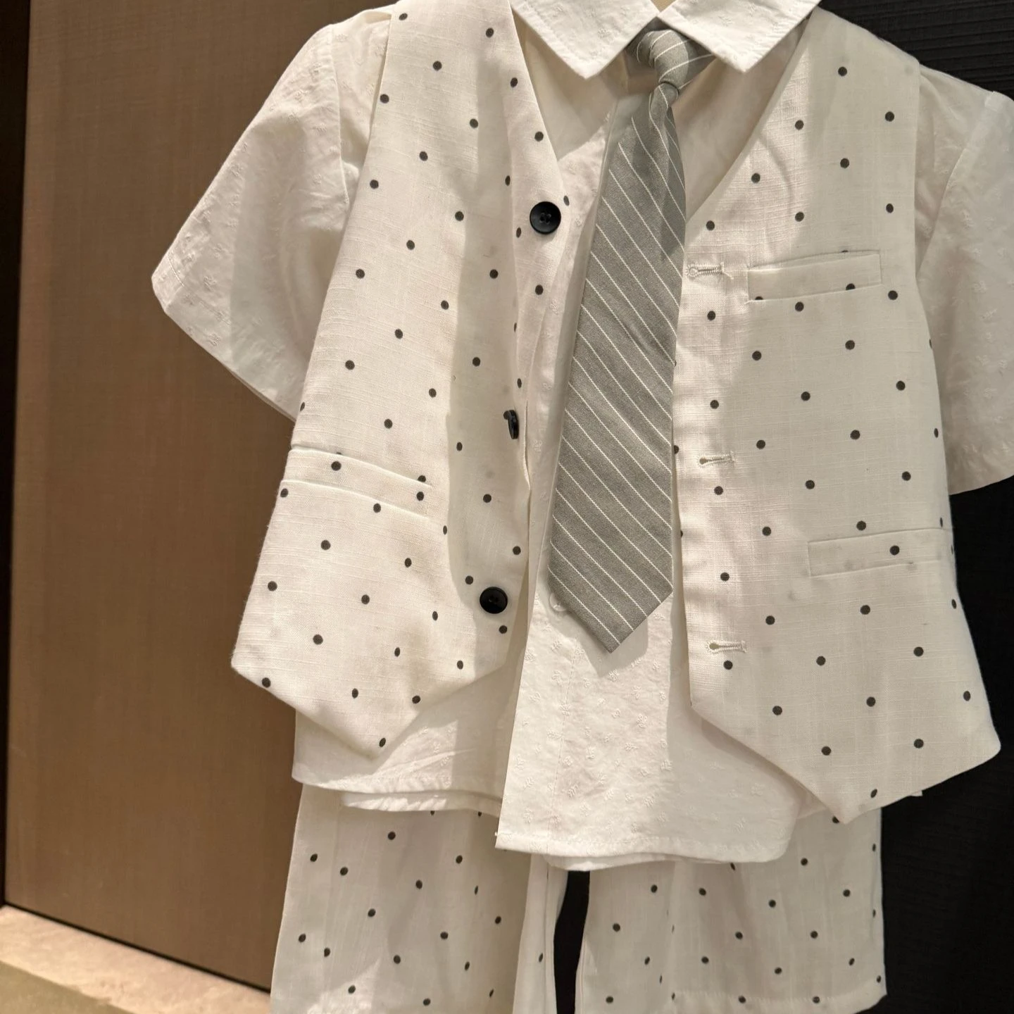 Boys Suit 2026 Spring and Summer New Children's Wear Korean Style Boys and Girls Tie Shirt Polka Dot Vest Shorts Four Sets