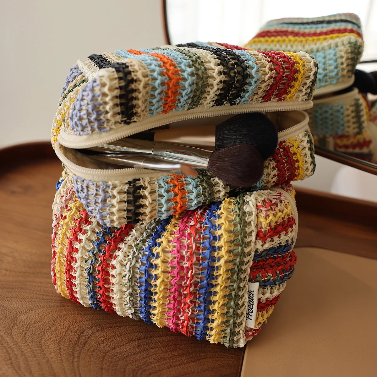 

Colorful Knitted Cosmetic Bag Travel-Friendly Handbag Toiletry Pouch Women's Cosmetics & Skincare Organizer on-the-Go Bag-in-Bag
