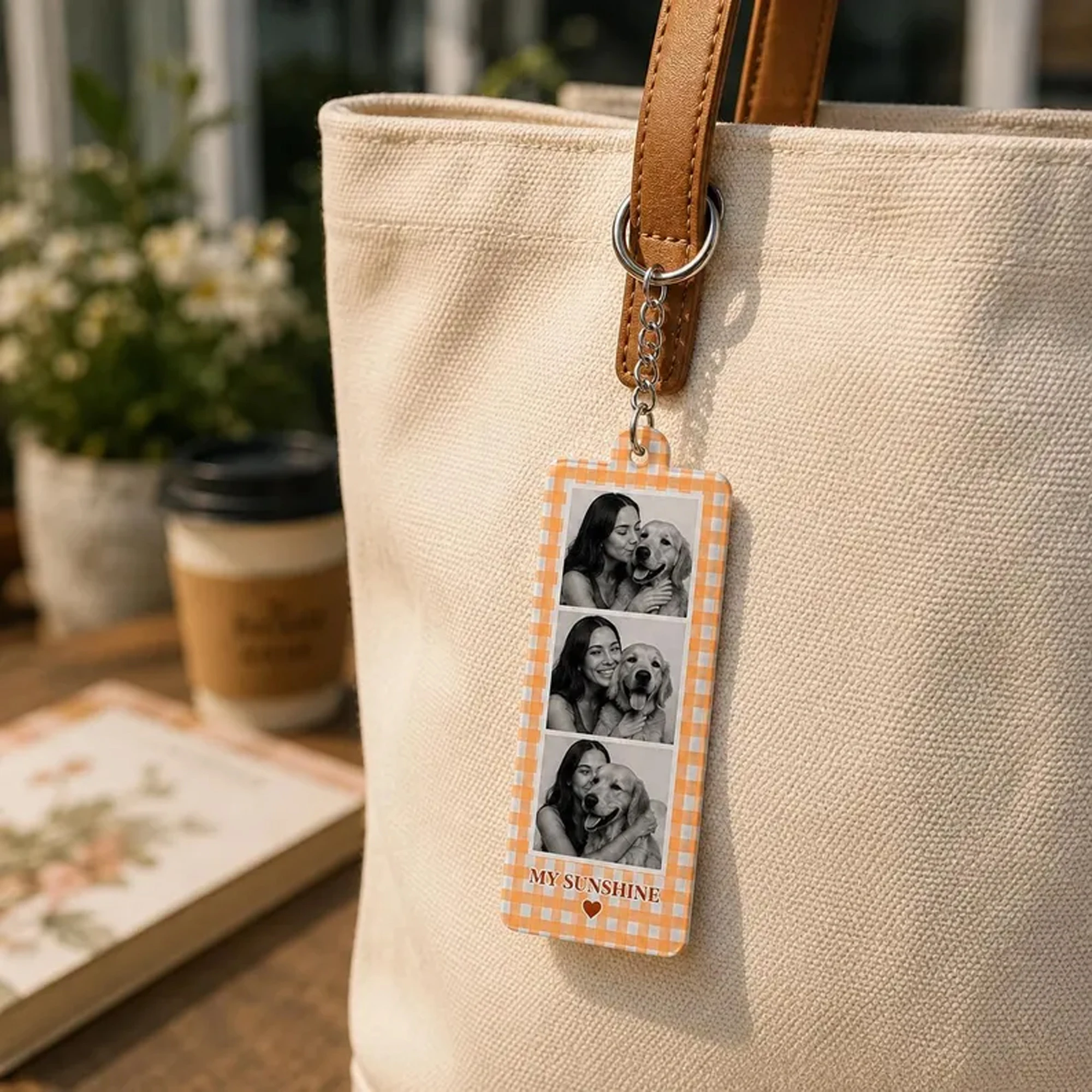 Personalized Photo Frame Keychain, Custom College-Style Photo Portrait Keychain, Striped Photo Frame Couple Picture Keyring, Pet Lover Gift, Photo Custom Keychain, Friend Commemorative Gift, Couple Gift, Family Gift, Custom Keychain