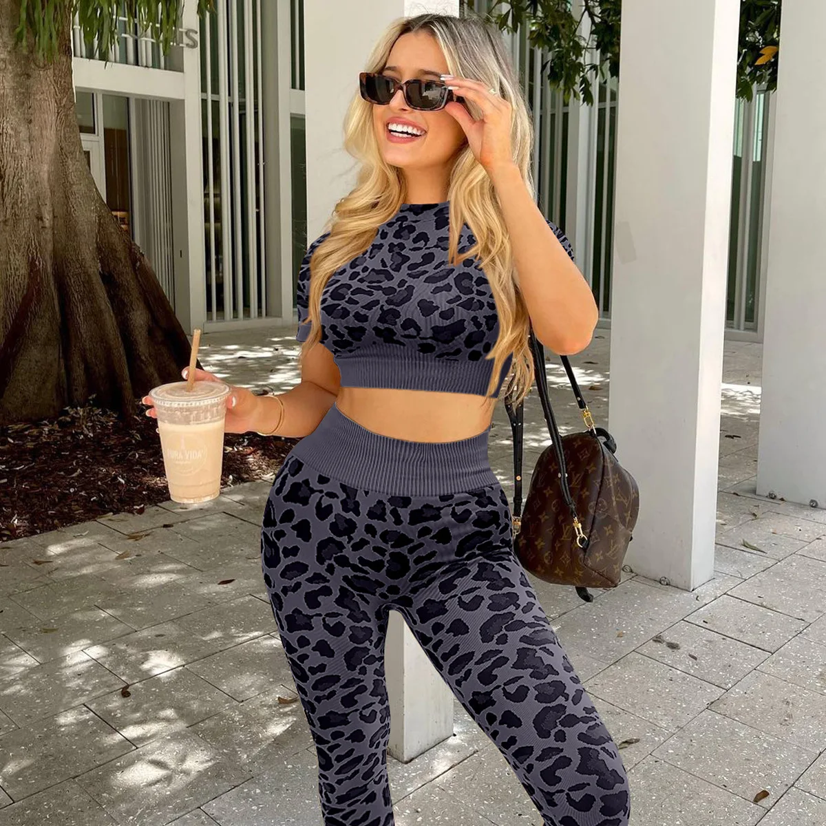 

Leopard Print Sport Gym Yoga Sets Women Sport Bras High Waist Hip-lifting Trousers Short-Sleeved Suits Workout Gym Leggings Set