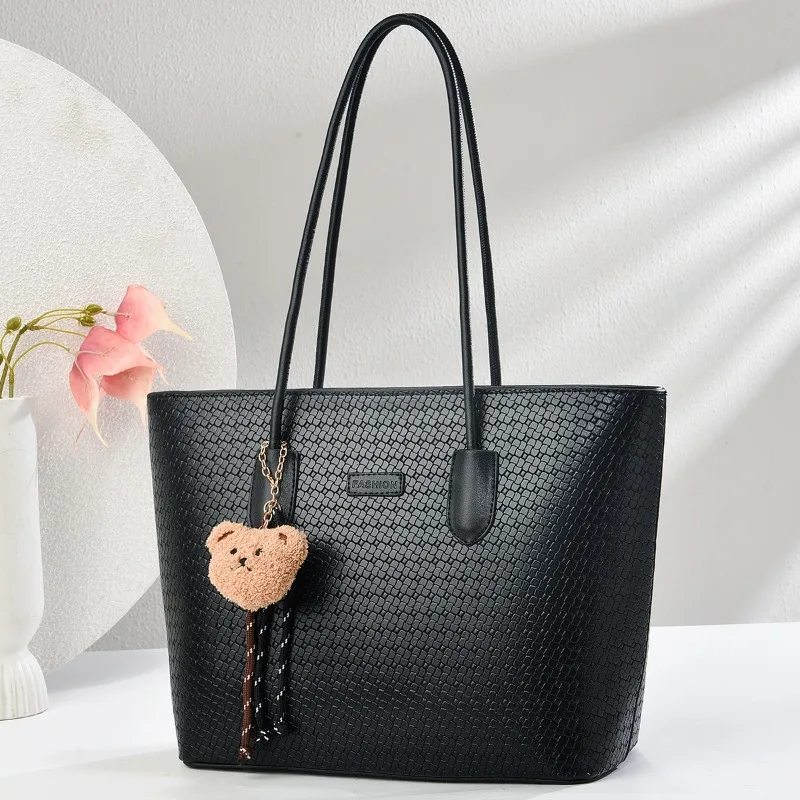 

Bear Pendant Handbag Women's Underarm Tote Bag Single Shoulder Crossbody Bag Versatile PU Leather Square Casual Tote Bags