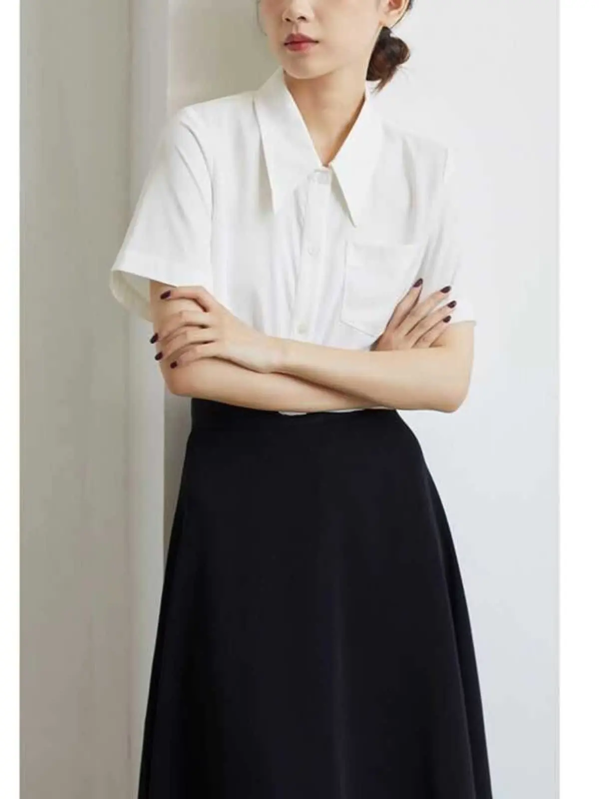 

Белая формальная рубашка в ретро-стиле с острым отложным воротником, коротким рукавом, тонкая, в корейском стиле, прямого кроя, для повседневной носки, женская, размер S