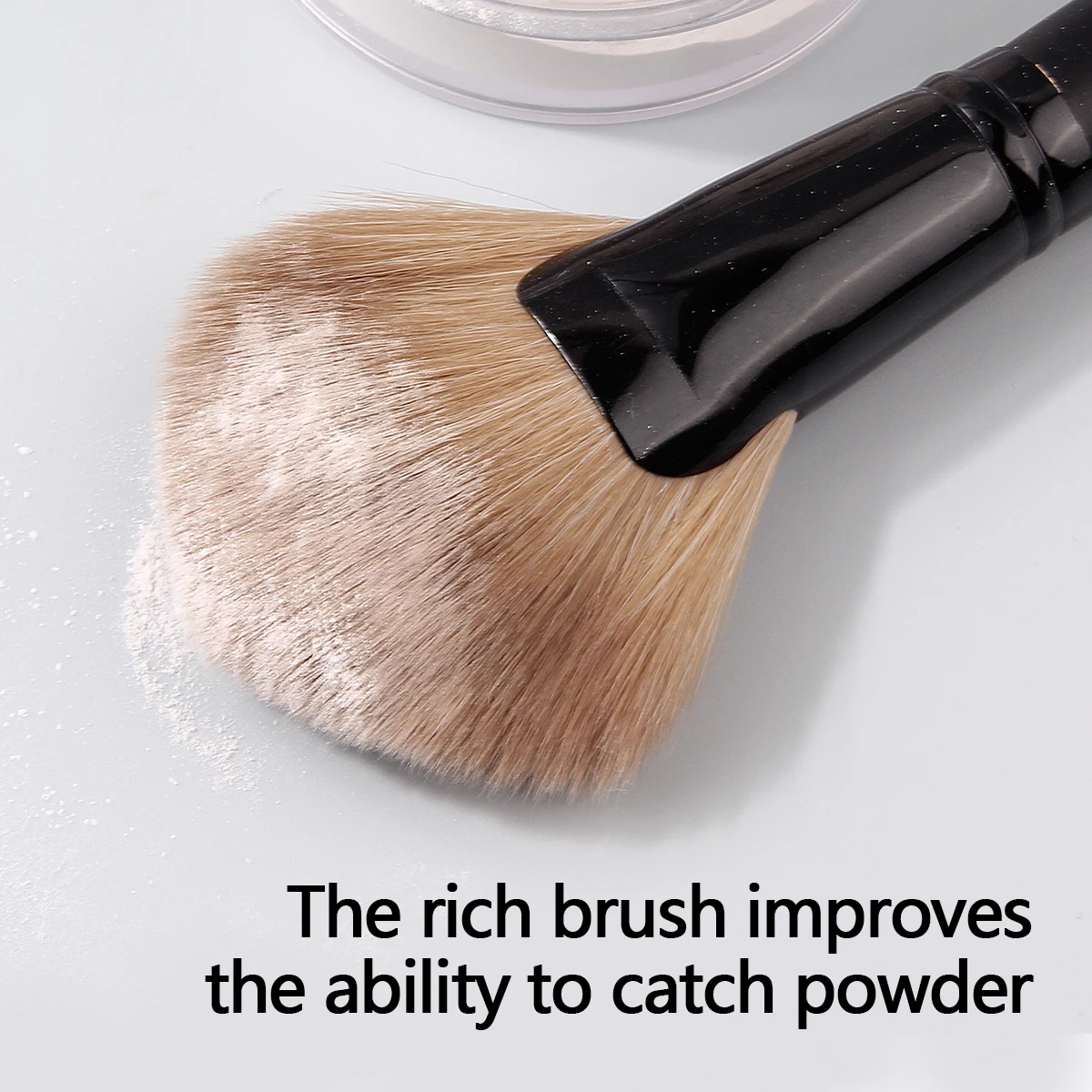 1 peça de novo pincel em forma de leque com cabo de madeira, pincel de contorno, pincel de blush e ferramenta multifuncional de pincel de maquiagem facial