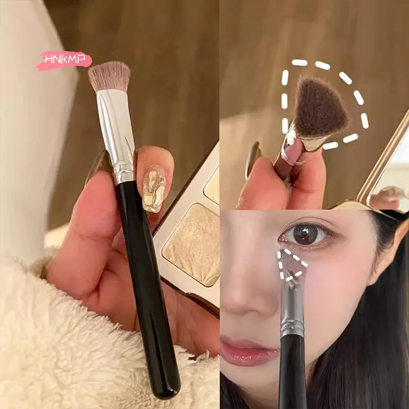 프리미엄 우드 핸들 파운데이션 컨실러 브러시 삼각형 컨투어 블러셔 밀집 메이크업 도구 완벽한 언더 아이 어플리케이션용