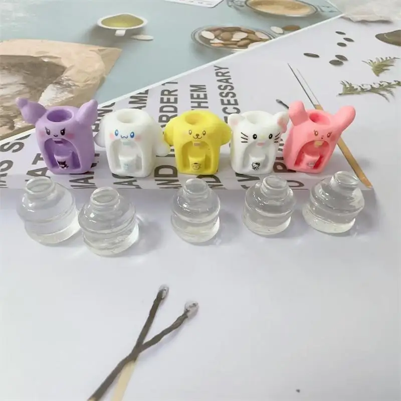 

5PCS Cute Sanrio Dollhouse Toy Kuromi Cinnamoroll Pompompurin Hello Kitty Water Dispenser Model House Decor Kids Play Toy Gifts