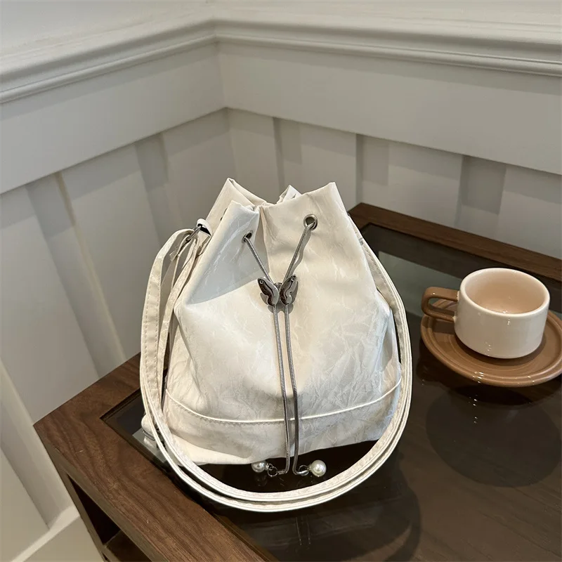 

Simple and Retro Double-Shoulder Bag, New Single-Shoulder Bag, Drawstring Bucket Bag, Commuting Student Backpack
