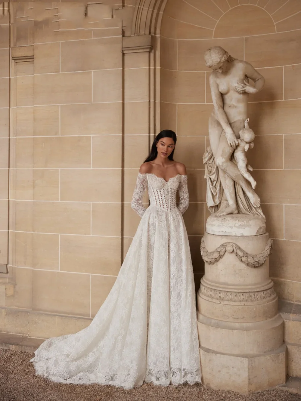 

Customized Shinny Pearls Lace Wedding Dress Sweetheart Neck Off Shoulder Long Sleeves Bridal Gown For Woman Vestido De Novia