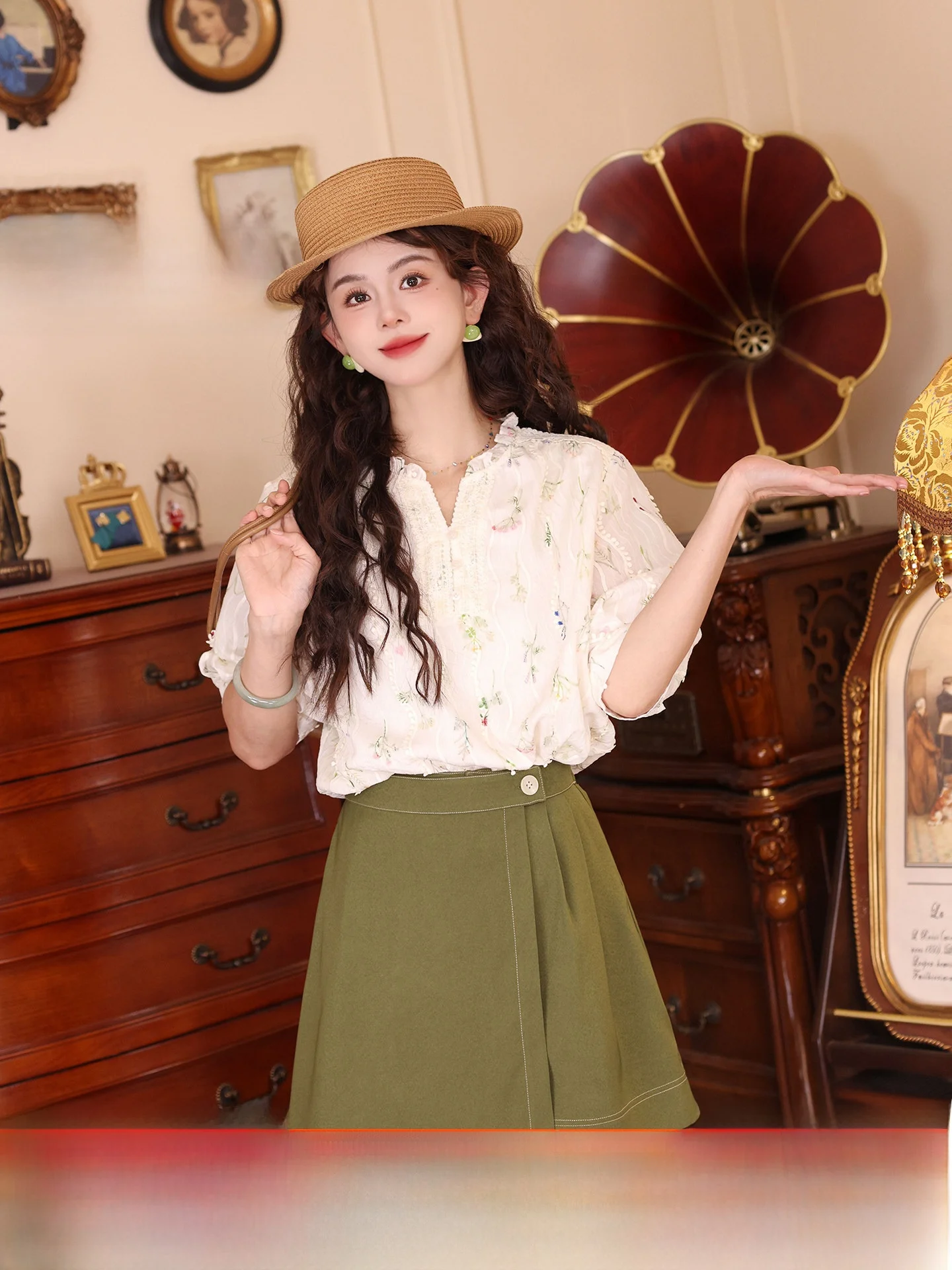 

Chen Jiajie Unique Beautiful Loose Women's Summer ort Sve irt Vintage Commute Sle Floral Print V-ne Non-sinking
