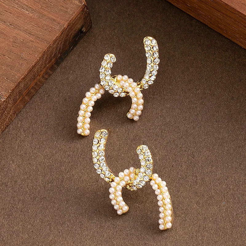 Elegant temperament, small fragrance, cross double C full diamond pearl earrings, light luxury, simple and versatile INS earring