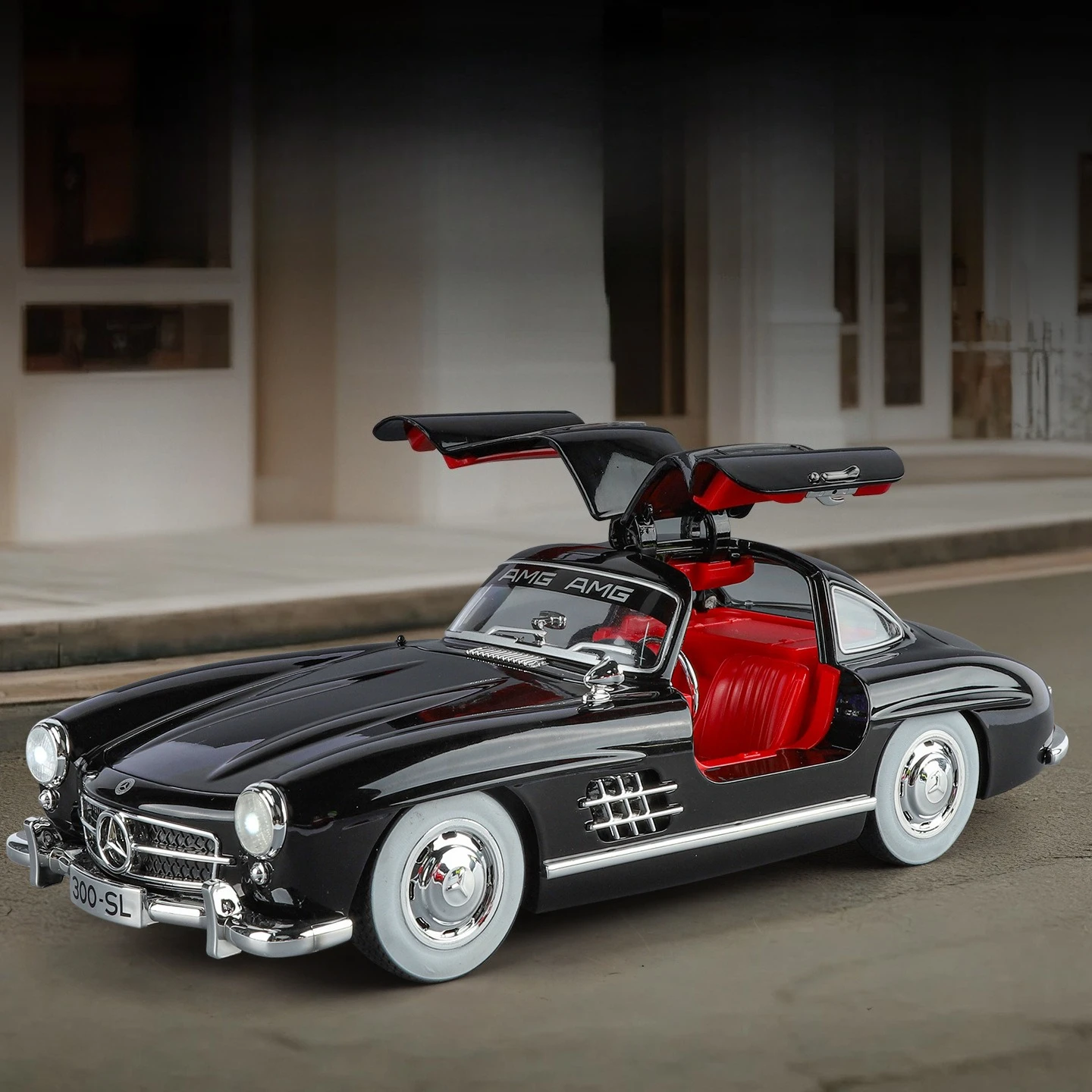 1:18 300SL Simulation Alloy Car Model Sound and Light Children's Toy Gift Diecast Alloy Car Model Collectible