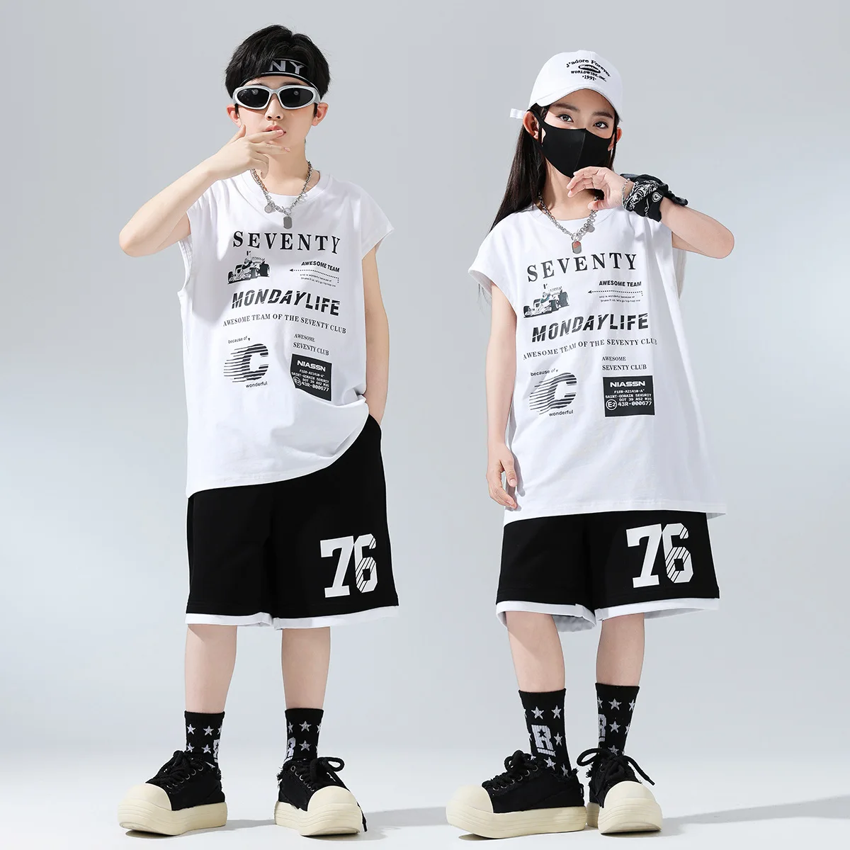 เด็กKpop Hip Hopเสื้อผ้าสีขาวสีดําพิมพ์Tเสื้อสบายๆฤดูร้อนกางเกงขาสั้นสําหรับGirl Boy Jazz Danceสวมเสื้อผ้าเครื่องแต่งกาย