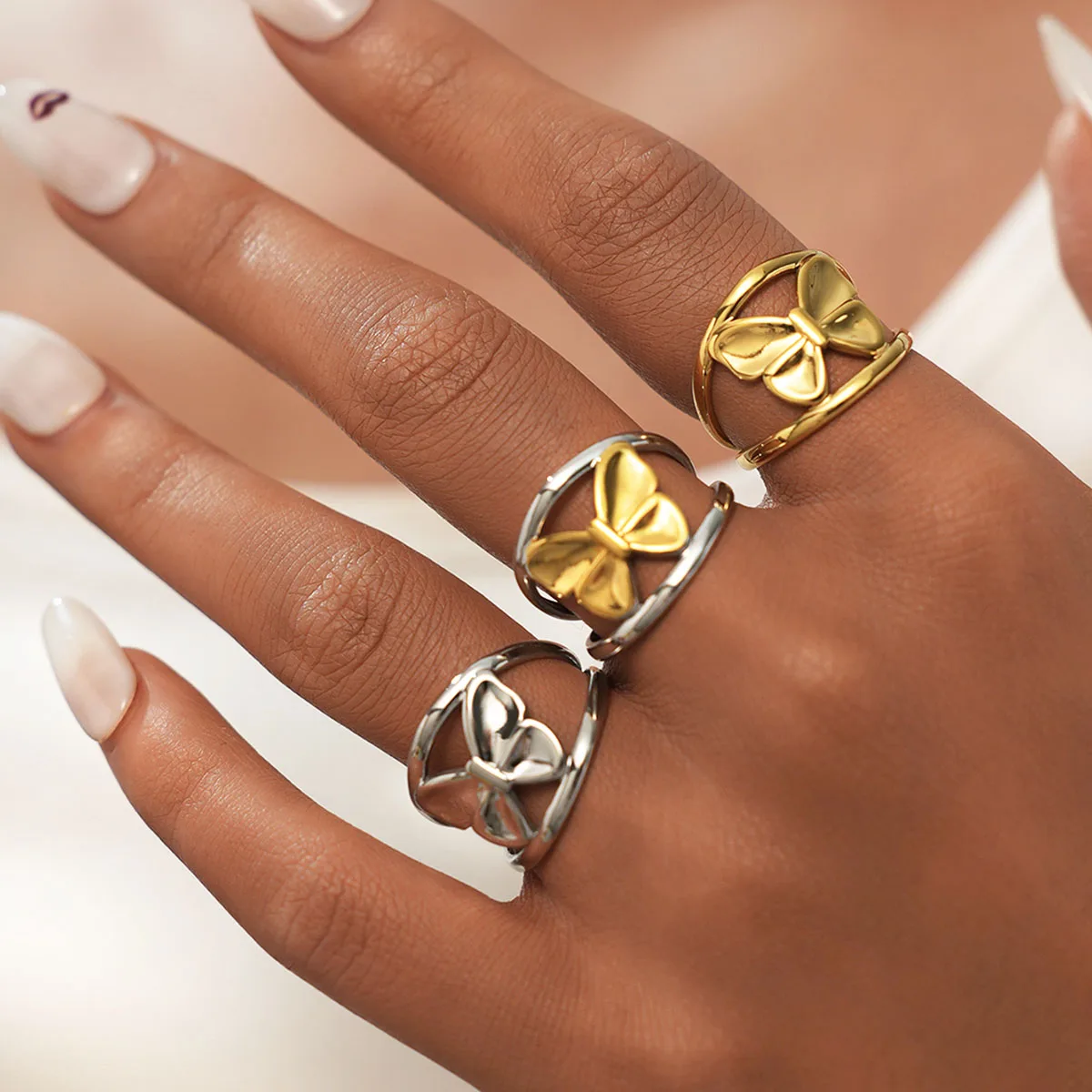 Edelstahl-Schmetterlings-Design-Ringe für Damen, 18 Karat vergoldet, wasserdicht, hochwertiger Schmuck für den täglichen Gebrauch, Urlaub am Meer usw