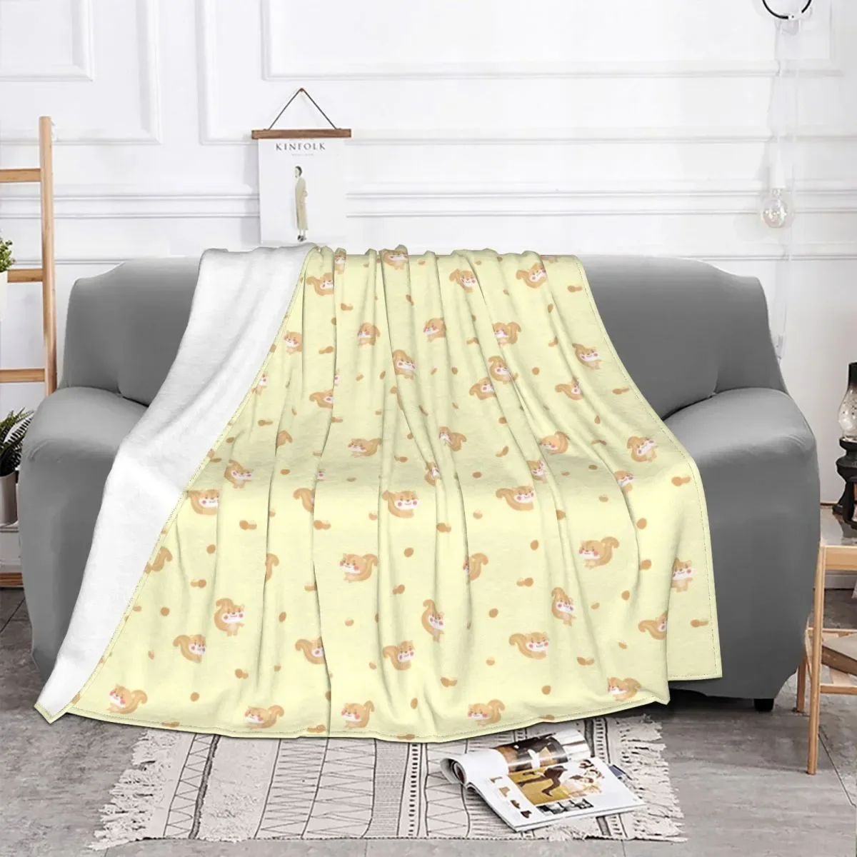 Funny Squirrel Blanket Flannel All Season Cute Animal Portable Super Warm Throw Blanket for Bed Outdoor Bedspread