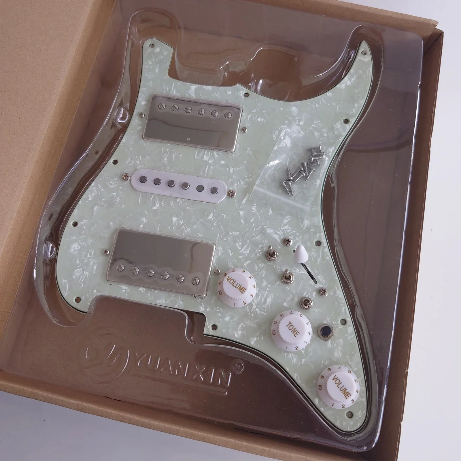 

Prewired Loaded ST Pickguard with HSH Alnico 5 Humbucker Pickups Set Coil Splitting Switch for ST Guitar Accessoires