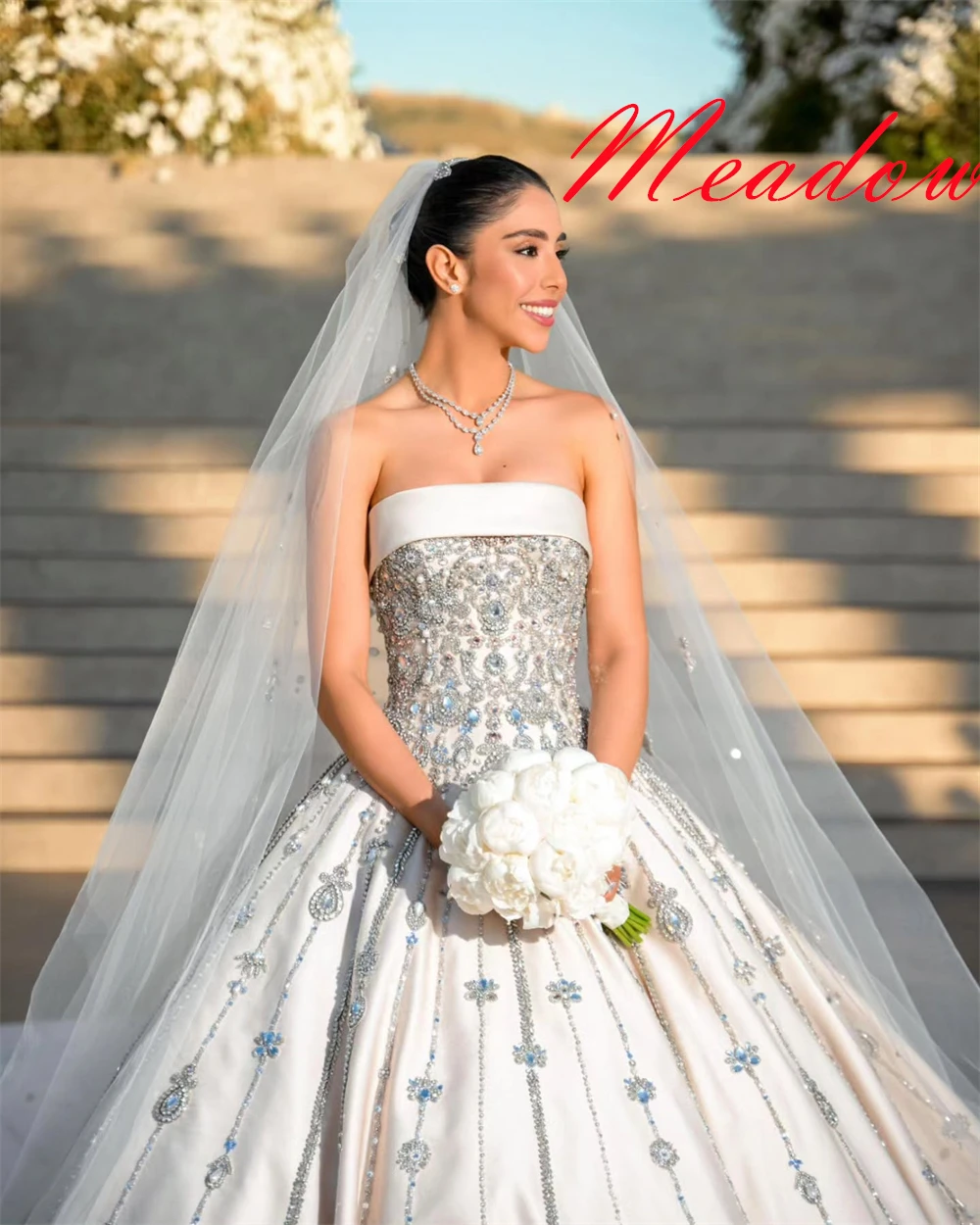 Customized Exquisite White Satin Bridal Gowns High Quality Strapless Sleeveless Wedding Dress Chapel Train Open Back Dress