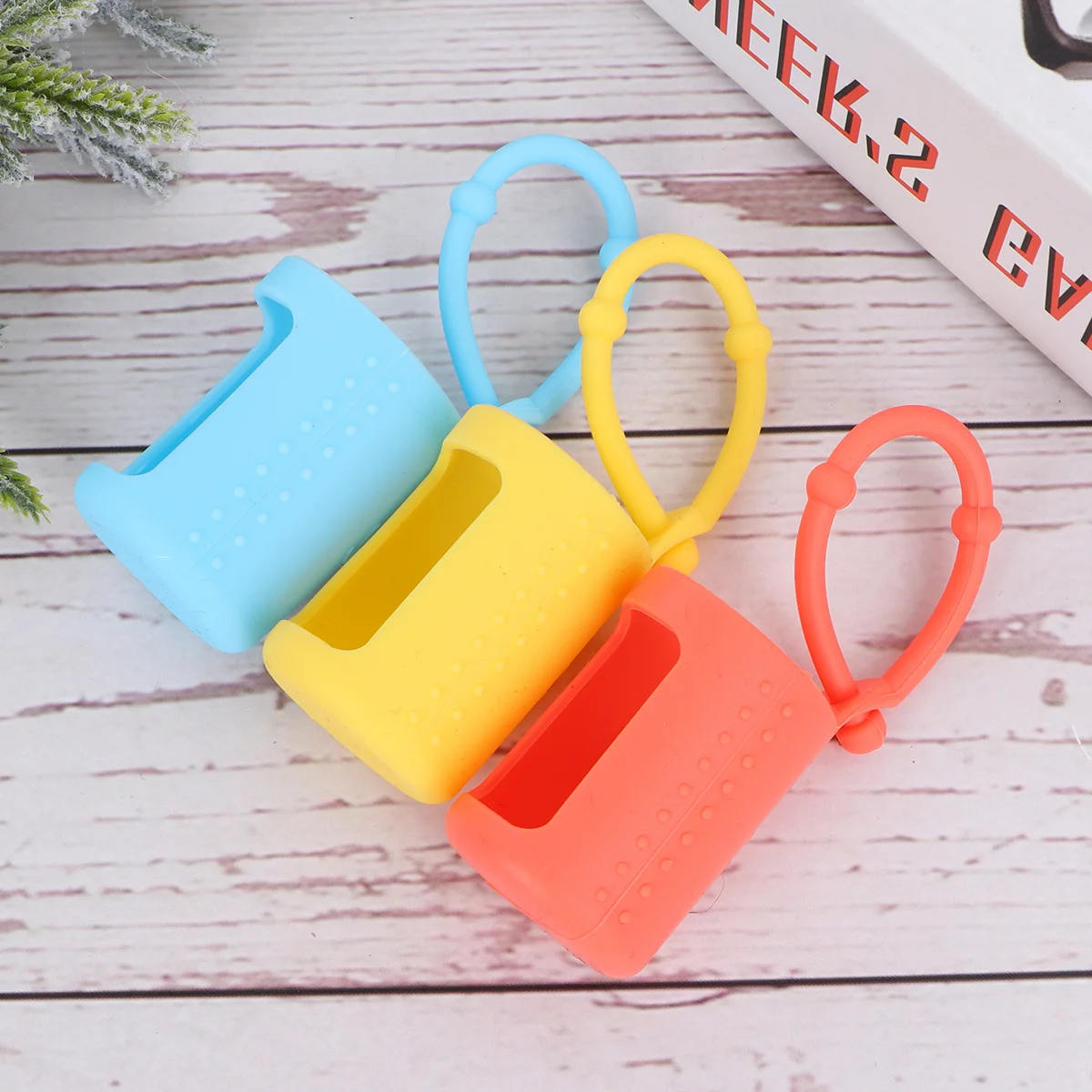 

6Pcs Essential Oil Bottle Silicone Sleeve Roller Bottle Holder Protective Case Adjustable Strap Travel Cover Silicone Sleeve