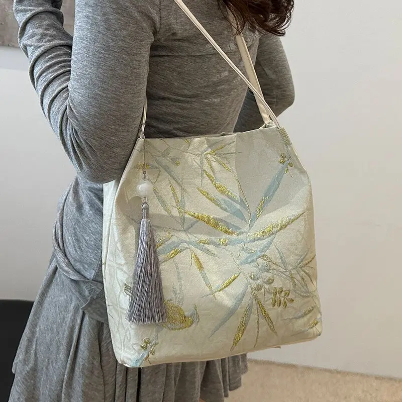 

Commuting French Versatile Chinese Tassel Embroidery Large Capacity Single Shoulder Underarm Tote Bag for Women