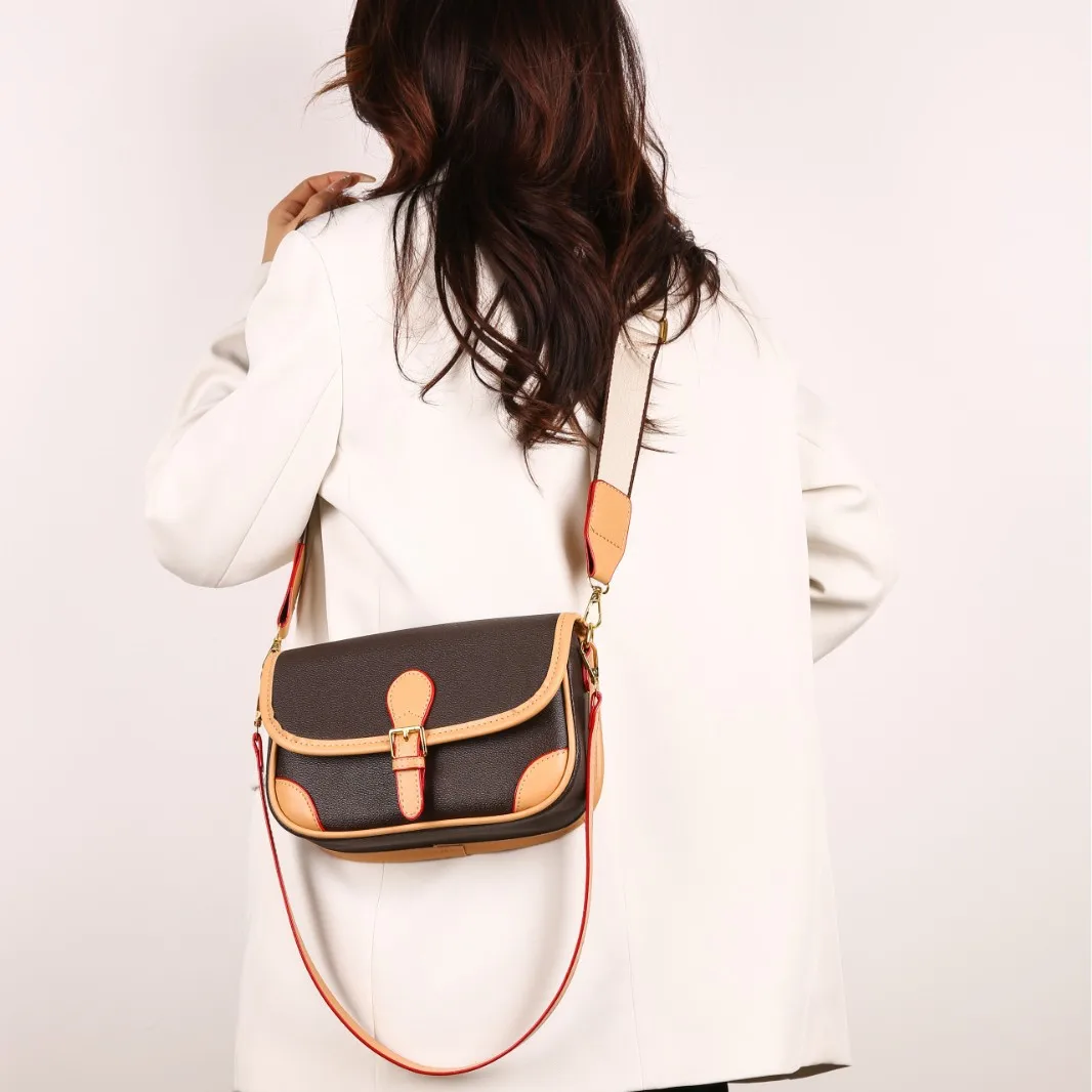 

Осень 202, винтажная мини-квадратная сумка для женщин, небольшая дизайнерская сумка через плечо, уникальная эстетичная сумка через плечо для работы