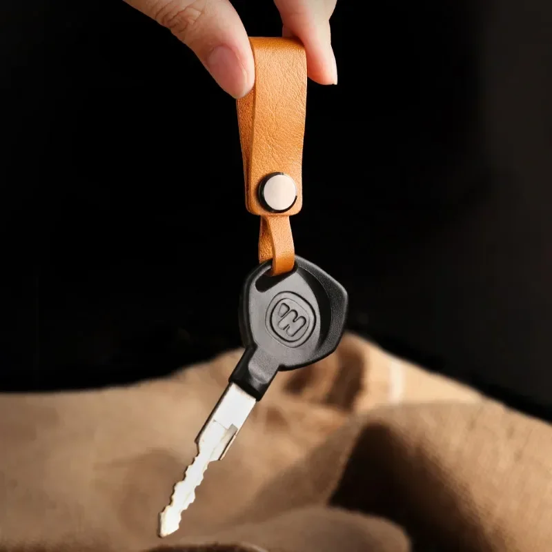 Benutzerdefinierter Logo-Schlüsselanhänger aus echtem Leder für Herren und Damen, Vintage-Stil, personalisierter Auto-Namens-Schlüsselanhänger, Lasergravur, Namens-Schlüsselanhänger
