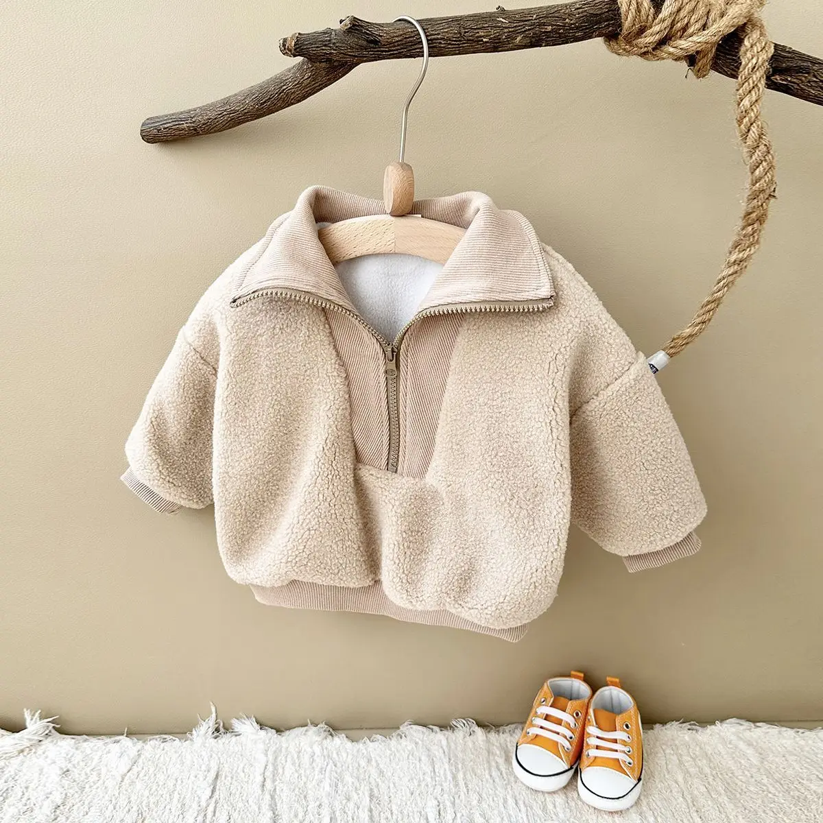 

Autumn/Winter Baby Children's Sweatshirt Hoodie Fashion New Style Boys and Girls Thick Velvet Long Sleeve Top