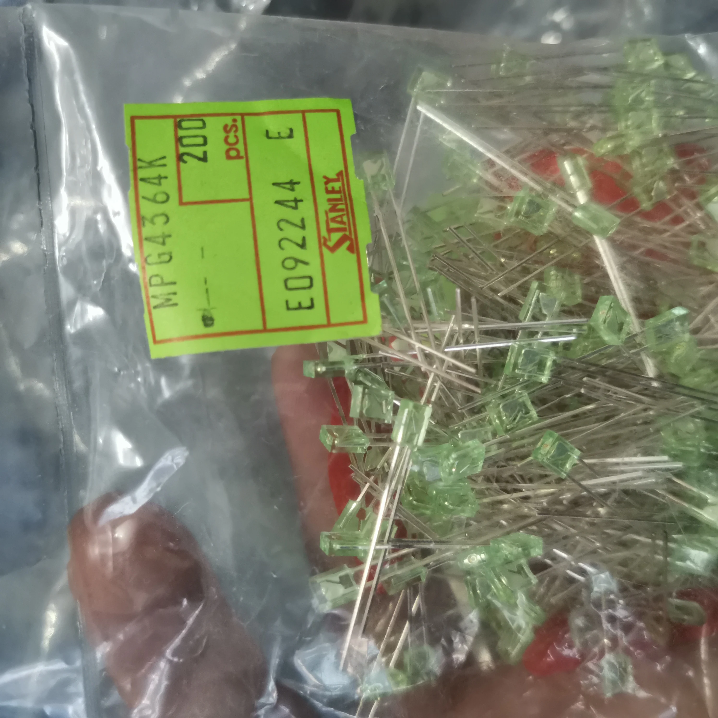 50 قطعة/MPG4364K الأخضر في الخط صمام ثنائي باعث للضوء 2 × 4 × 5 Pu مؤشر الطاقة الأخضر