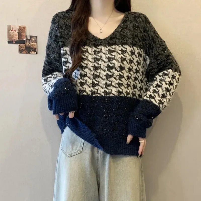 Women's Pullover Plaid Style Colorblock Knitted Sweater Korean Style V-neck Loose Bottoming Shirt Autumn Top