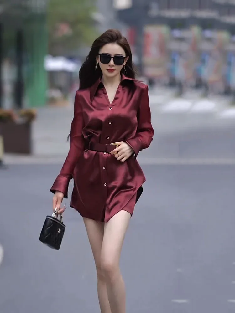 

European fashion set for women in spring and summer 2025 solid color single breasted slim fit shirt shorts two-piece set