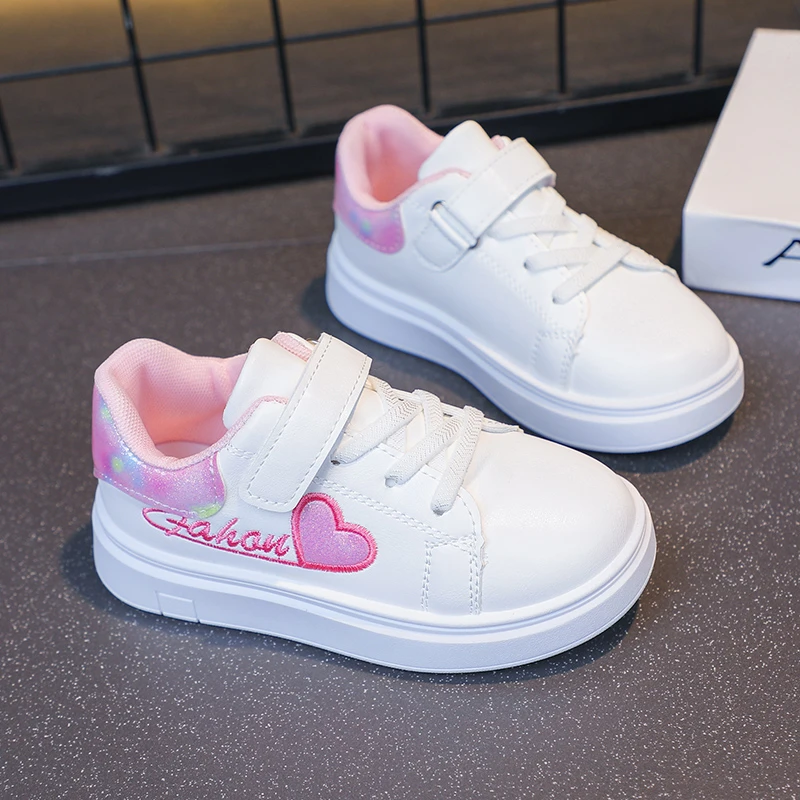 أحذية كاجوال للفتيات من الدانتيل المزخرف للربيع والخريف، أحذية رياضية خفيفة الوزن بيضاء للجري للطلاب.