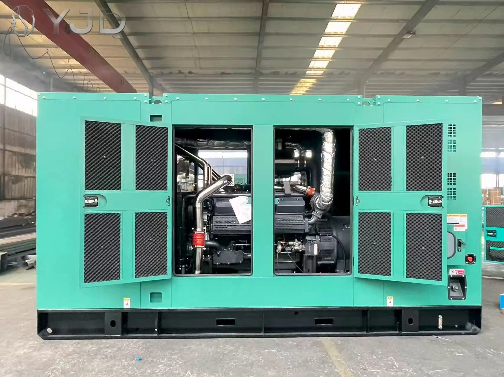 Super Silent Canopy Type Auto Start ATS Generators Shang-chai SDEC SC27G830D2 561KW 700KVA Diesel Generator Set 1500/1800RPM