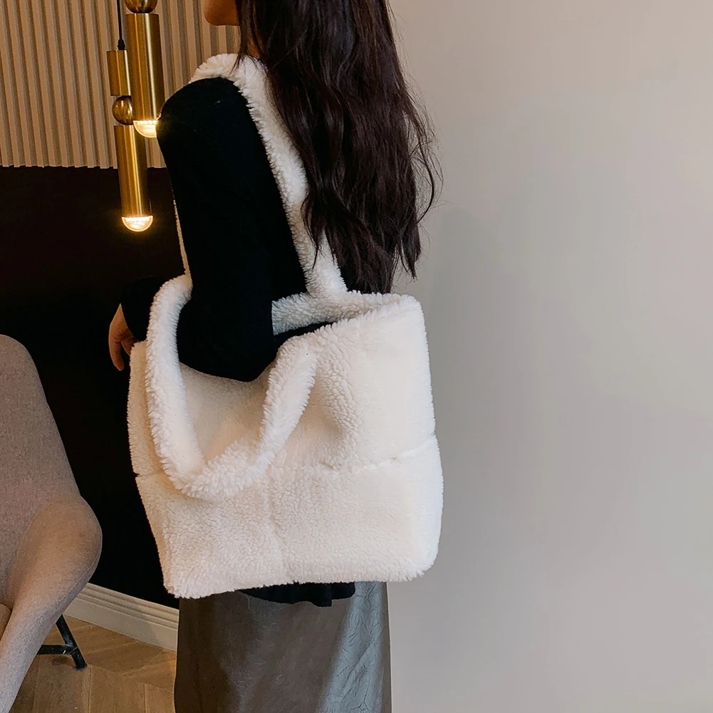 

Women Lambswool Shoulder Bag Solid Color Large Armpit Bag Ladies Fluffy Square Underarm Bag Plush High Capacity Shopper Tote Bag
