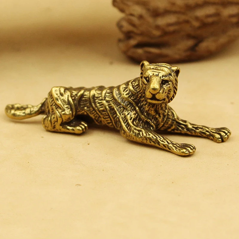 1pc Tiger 3D statua in fusione di ottone Mini figurina in metallo animale decorazioni per la casa 57*17*20mm