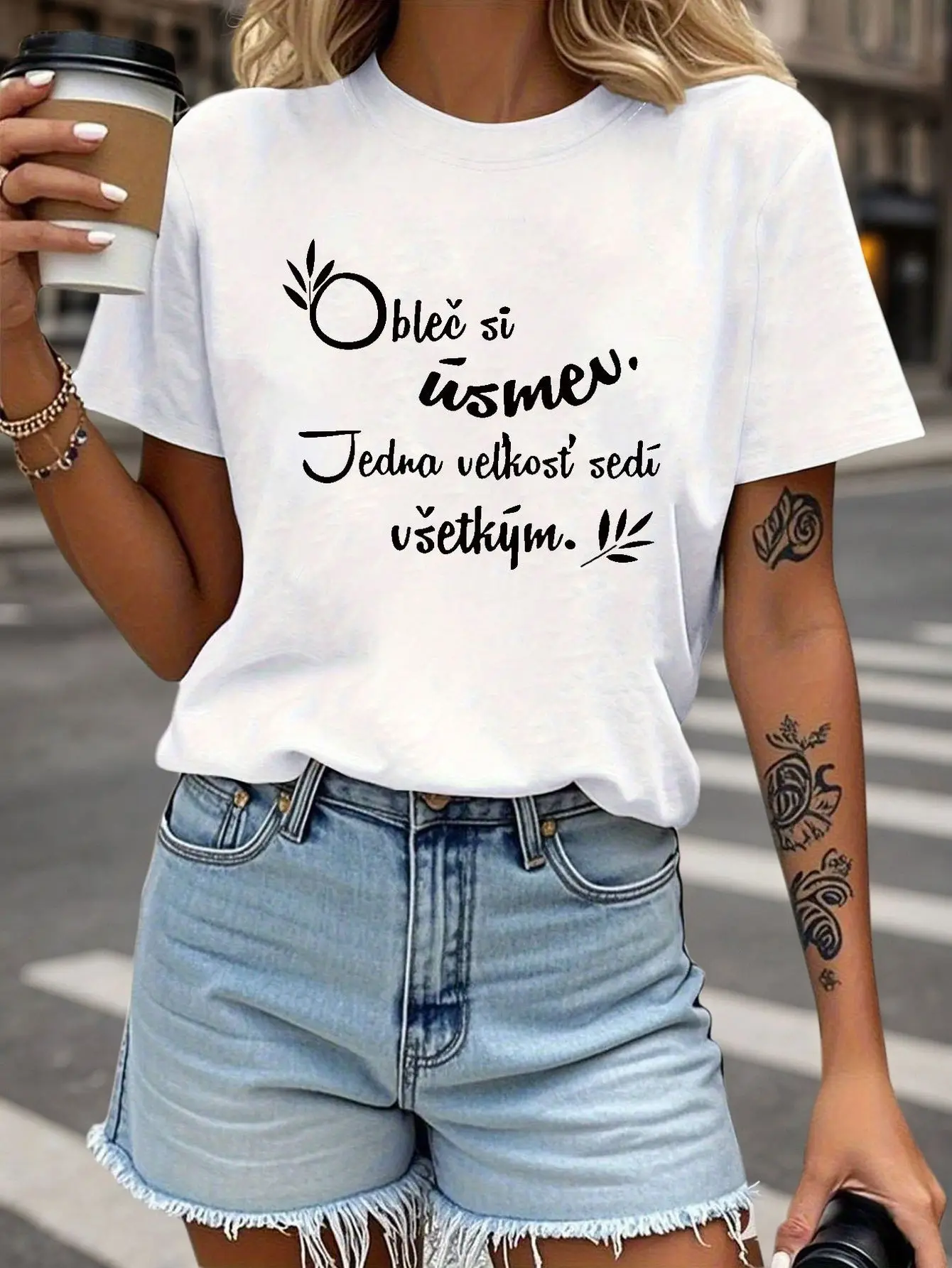 Slovak Wear Your Smile Letter Print Women'S T-Shirt, Short Sleeve Crew Neck Casual Top for Summer And Spring, Women'S Clothing