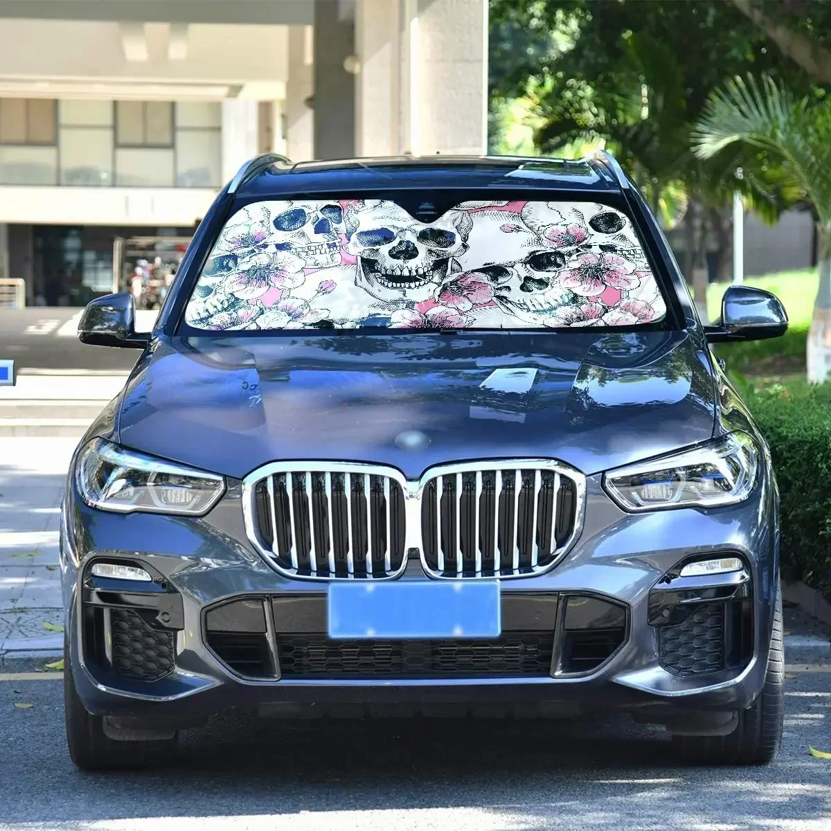 Skull Pink Car Windshield Sunshade Folding Sunshade UV Protection Sunshade Easy to use Suitable for all sizes of windshields