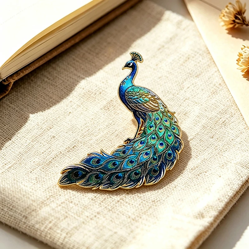 Realistic Peacock Pins 4-style Enamel Cartoon Colorful Peacock Bird Animal Brooch Pin On Bags Clothes Lapel Badge Gifts