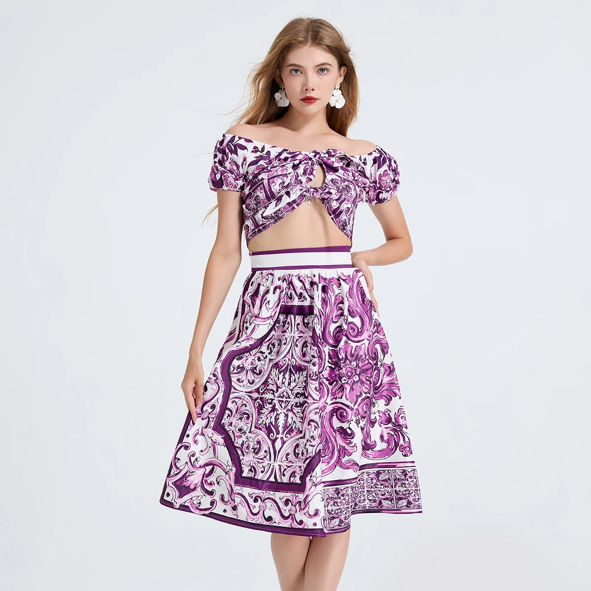 

Sexy Off Shoulder Bow Crop Top Holiday Set Summer Women Beach Skirts Two Piece Set Casual Female Streetwear Skirts Matching Suit