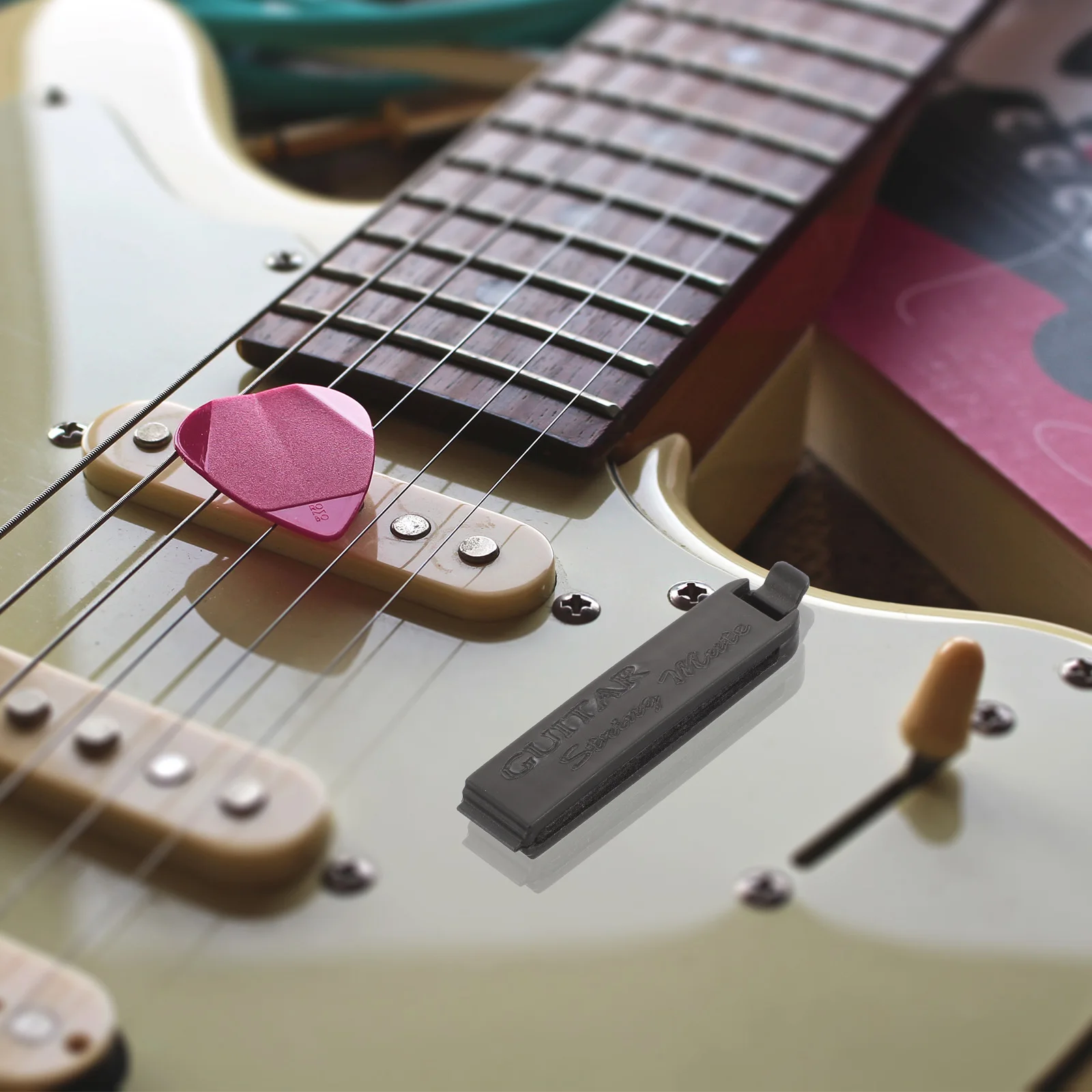 

Guitar String Mute Dampener Plastic Sponge Compact Design for Acoustic Classical Folk Guitar Practice Noise Muting Accessory