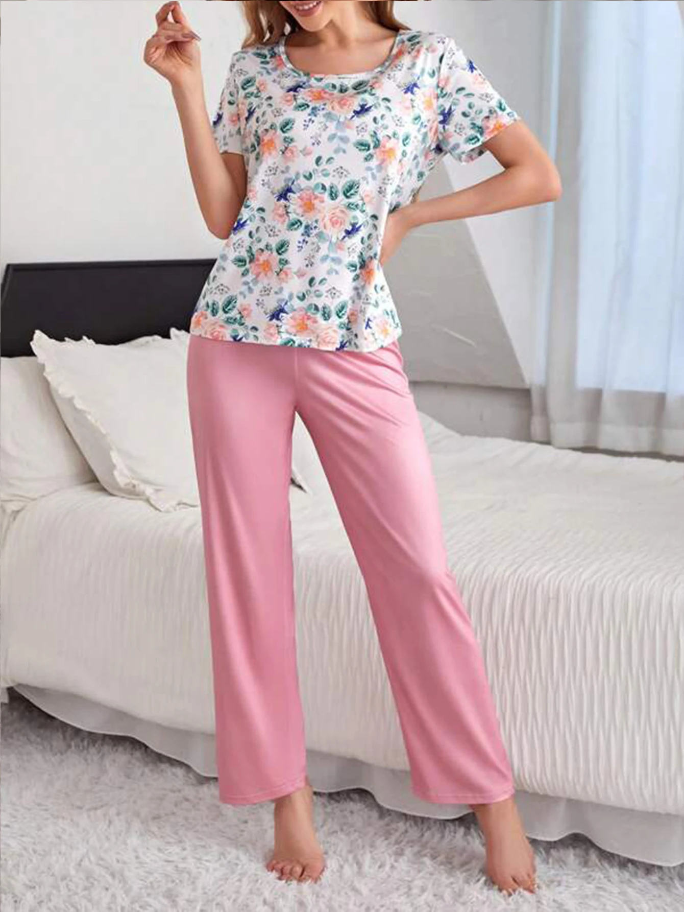 Casual Floral Print Pajama Set Short Sleeve Round Crew Neck Top Elastic Pants Women\'s Sleepwear Loungewear Set