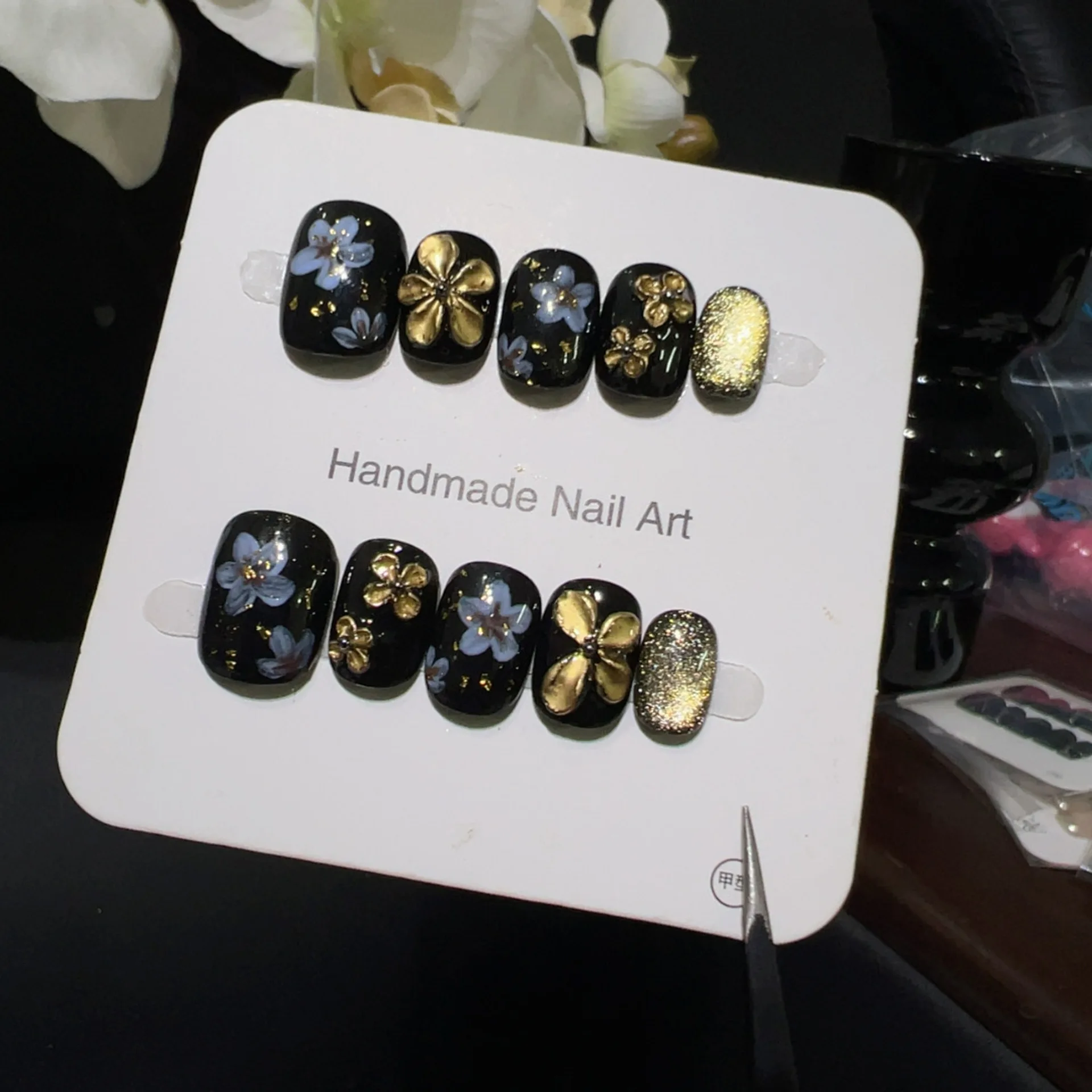 

10pcs Handmade Press on Nails Retro Black and Gold Florals Hand-Carved 3D False Nail for Women&Girl Removable Wearable Nail Art