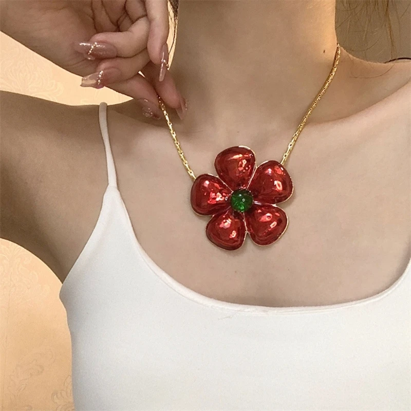 Elagant Red Floral Short Necklace for Women Short Collarbone Necklace Sweet Fashion Flower Necklace Jewelry Dropshipping