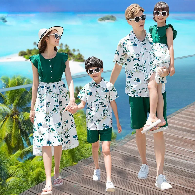 

Family Matching Outfits Summer Beach Holiday Mum Daughter Dresses Dad Son T-shirt $Shorts Family Look Couple Outfits Seaside