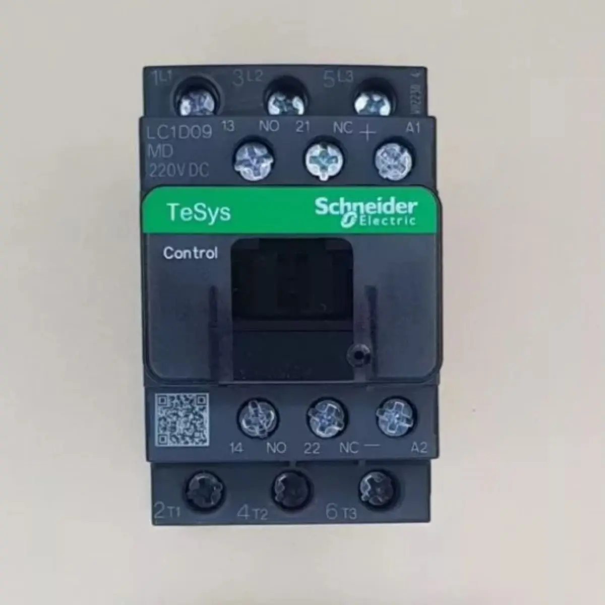 

Контактор LC1D09MDC LC1D09MD — 3P (3 НО) — AC-3 — = 440 В, 9 А — катушка постоянного тока 220 В