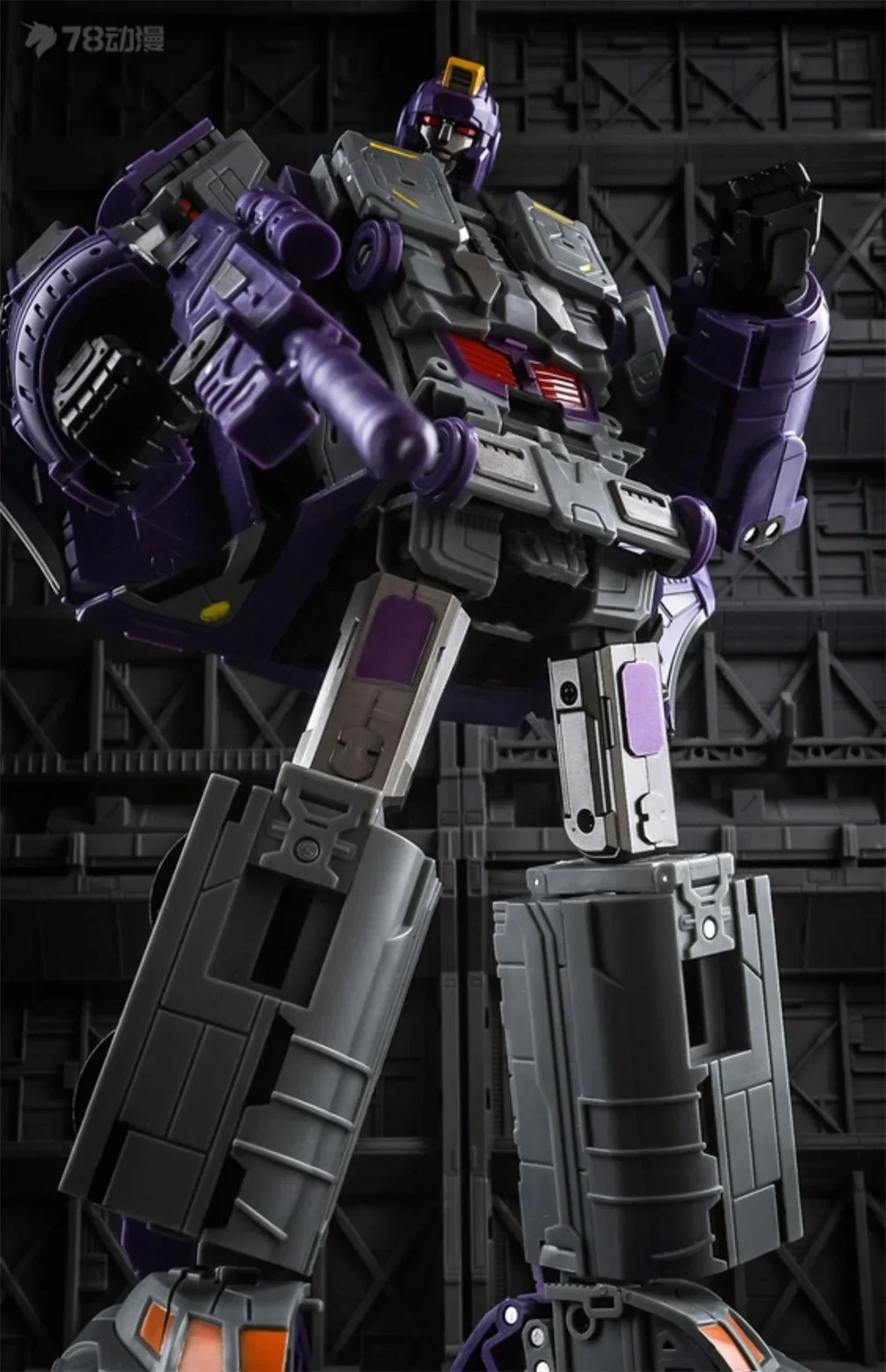 Nuovo in magazzino Giocattoli trasformati G1 DX9 D05 Astroin Big Train Thomas Toy Action Characters Assemblare regali