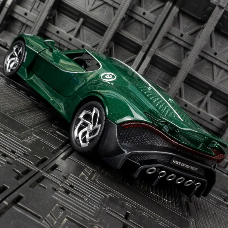Modelo de coche de aleación Bugatti 1:24, juguete de rebote de metal para niños, coche deportivo, puertas y capó del motor, el maletero se puede abrir