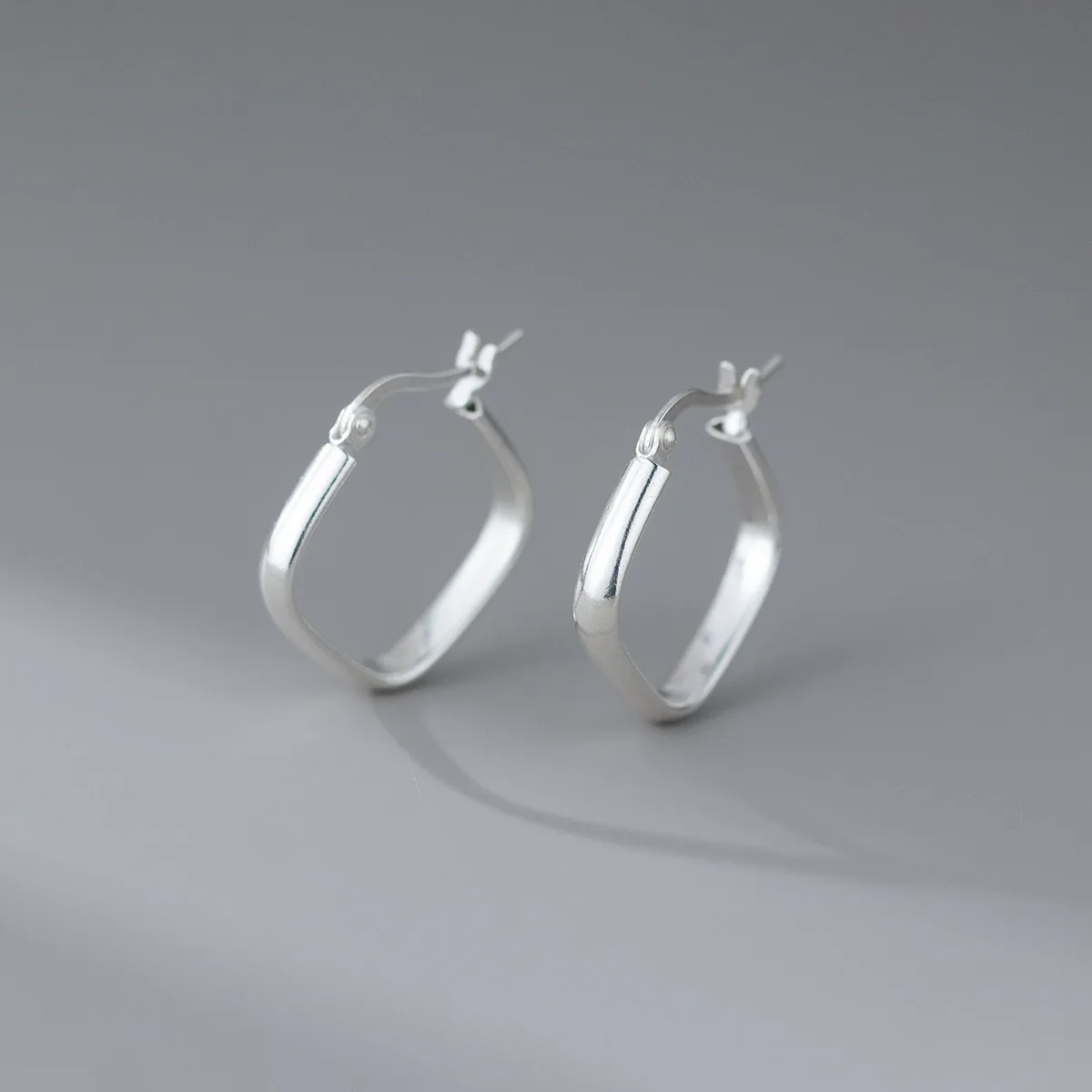 S925 Silver Geometric Square Ear Cuff Nickel Free Lead Safe Hypoallergenic Minimalist Wholesale Dainty Jewelry for Women view 3