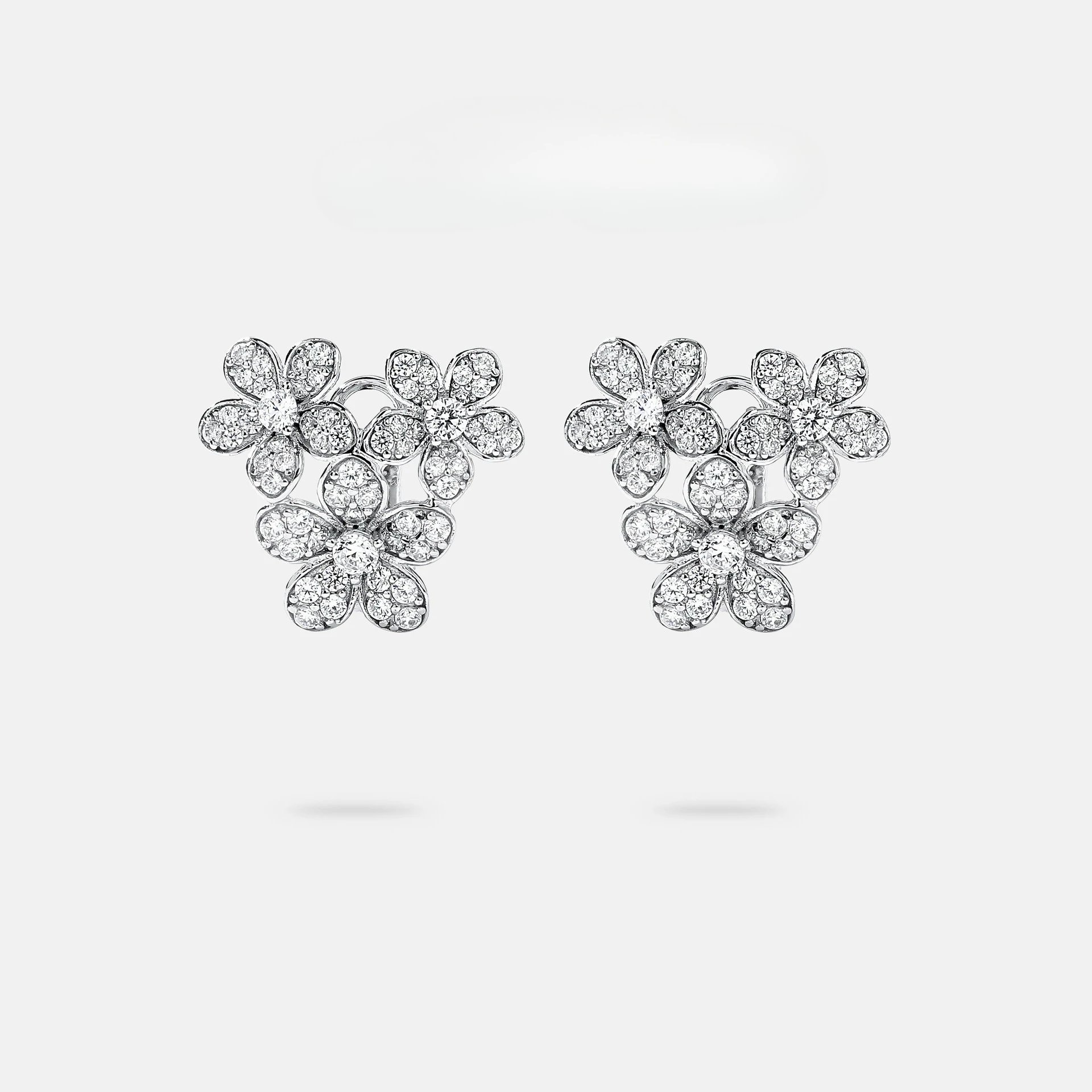 

New S925 Pure Silver Three Flower Silver Petal Earrings, Light Luxury High-end Electric Gold-plated Jewelry, Wedding Jewelry