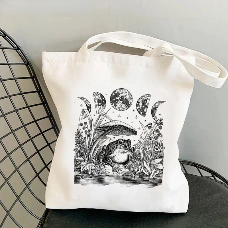 

Shopping Bags for Women Frog Mushroom Printing Vintage Harajuku Shopper Bag Y2k Street Style Linen Tote Bag Ladies Students