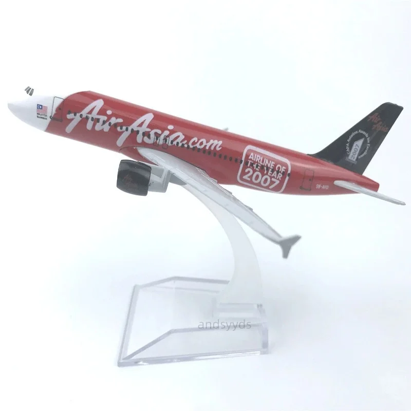 1:400 مقياس لعبة معدنية الطائرات 16 سنتيمتر Airasia ماليزيا A320 محاكاة نموذج طائرة دييكاست طائرة الديكور تذكارية مع قاعدة