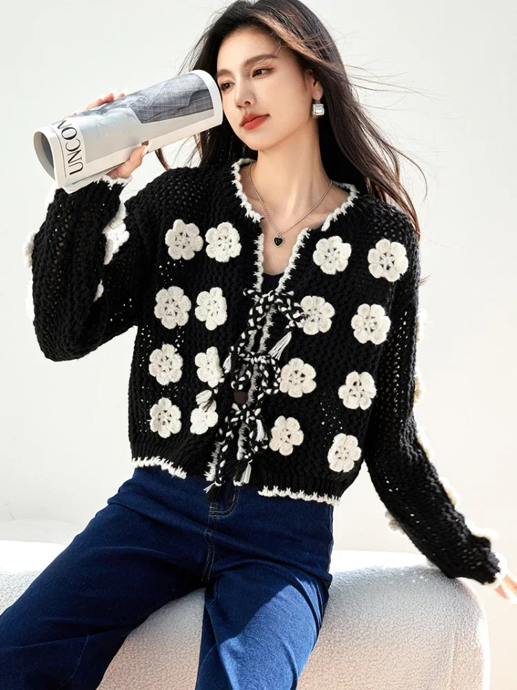 French Vintage 3D Flower Crocheted Knitted Cardigan Women\'s Black White New Round Neck Lace-up Sweet Long-sleeved Sweater Female